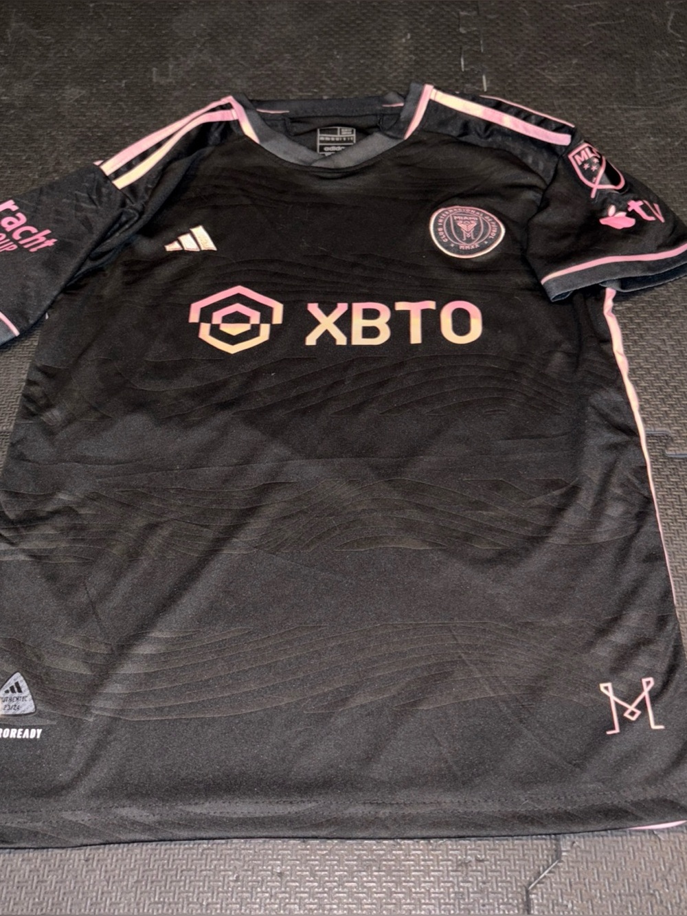 ADIDAS Inter Miami CF 23/24 Away Jersey in size M